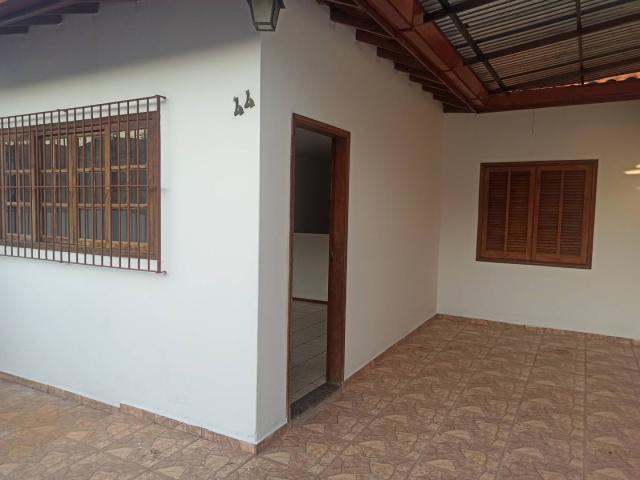#1300 - Casa para Locação em Itatiba - SP - 1